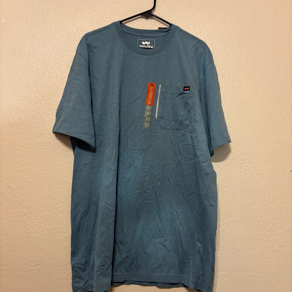 XLT New with Tags Blue Pocket Crew Neck T-Shirt - Men's